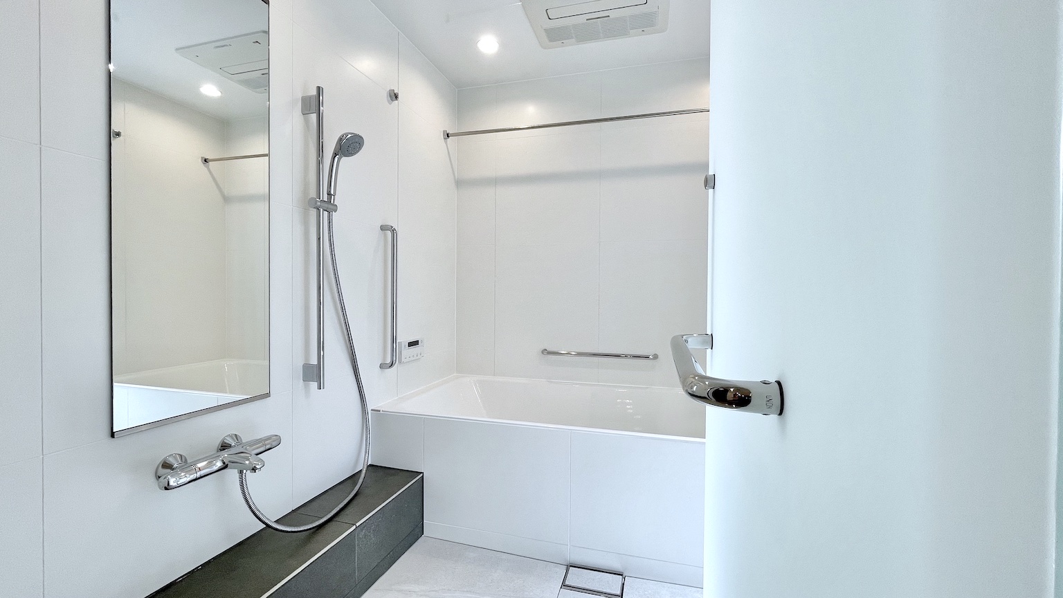 Izur The Bath 日本のバスルームをもっと素晴らしい空間にしたい